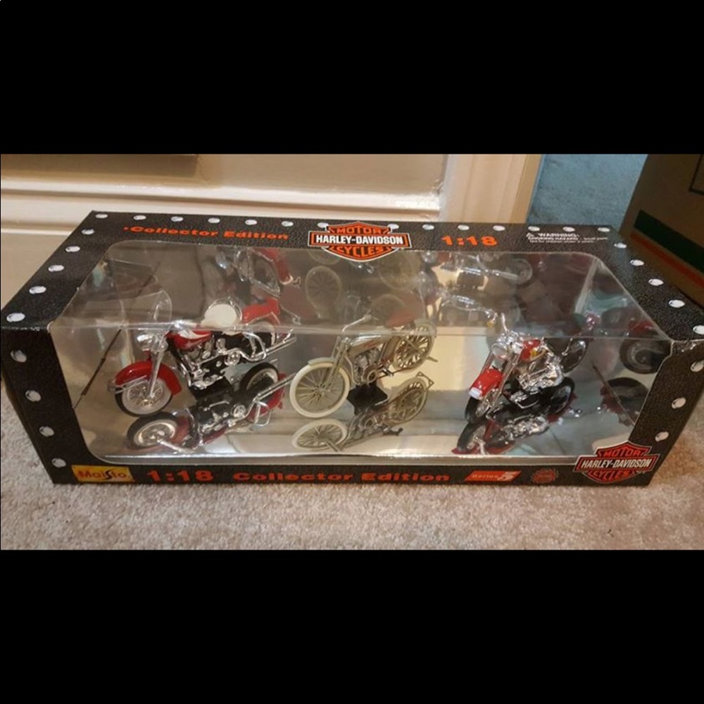 Harley Davidson 1:18 Collectors Edition.